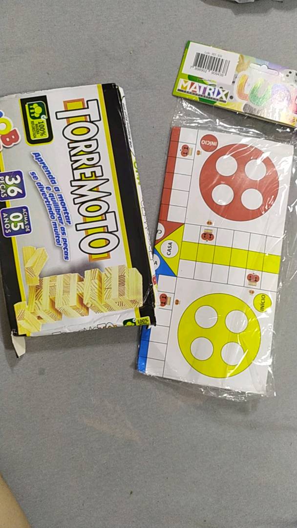 Brinquedo Jogo ludo com 16 peões e 1 dado - NostalShop