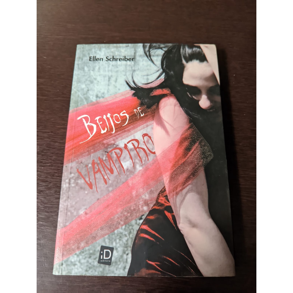 Livro Beijos de Vampiro - Coleção Vampire Kisses - Vol 1 | Shopee Brasil