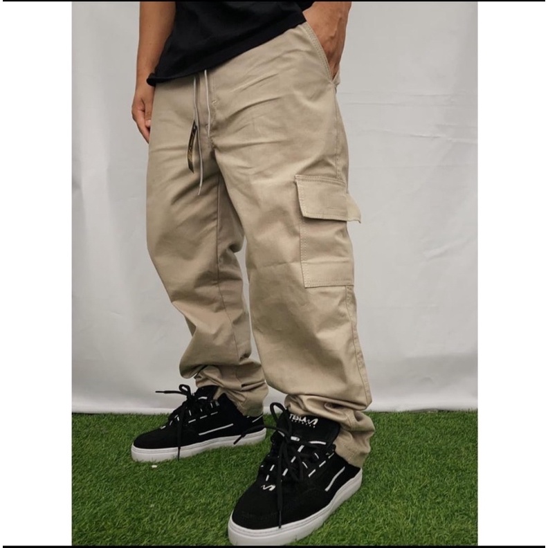 Calça Cargo Skate Bolso Lateral Larga Masculino 6 Bolsos de Sarja