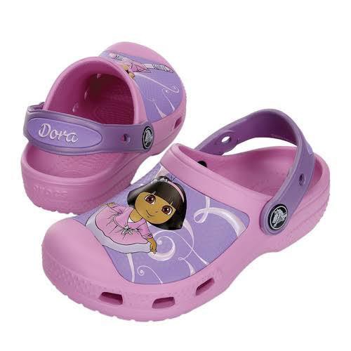 Dora the hot sale explorer crocs