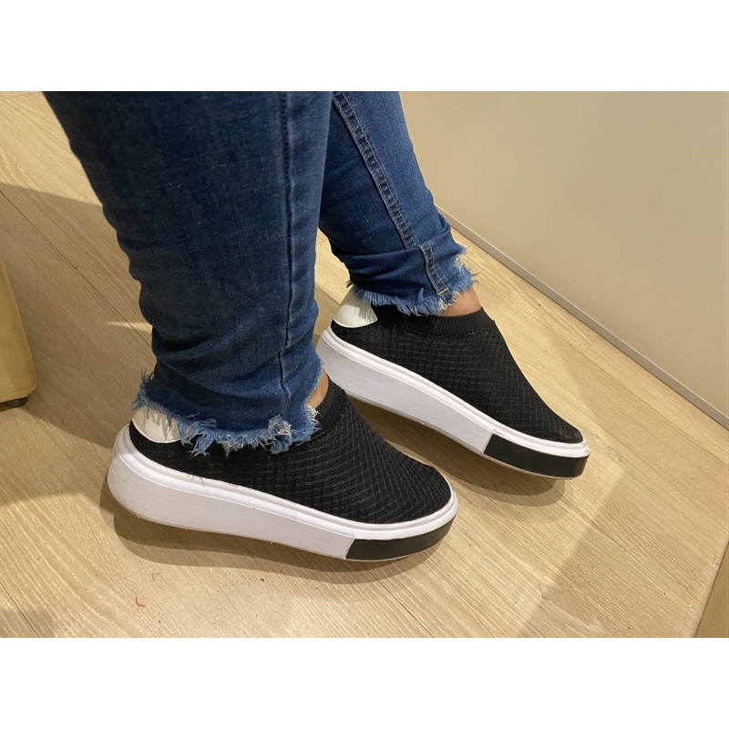 Tênis Slip On Sapato Feminino Calce Fácil Tendência Casual e