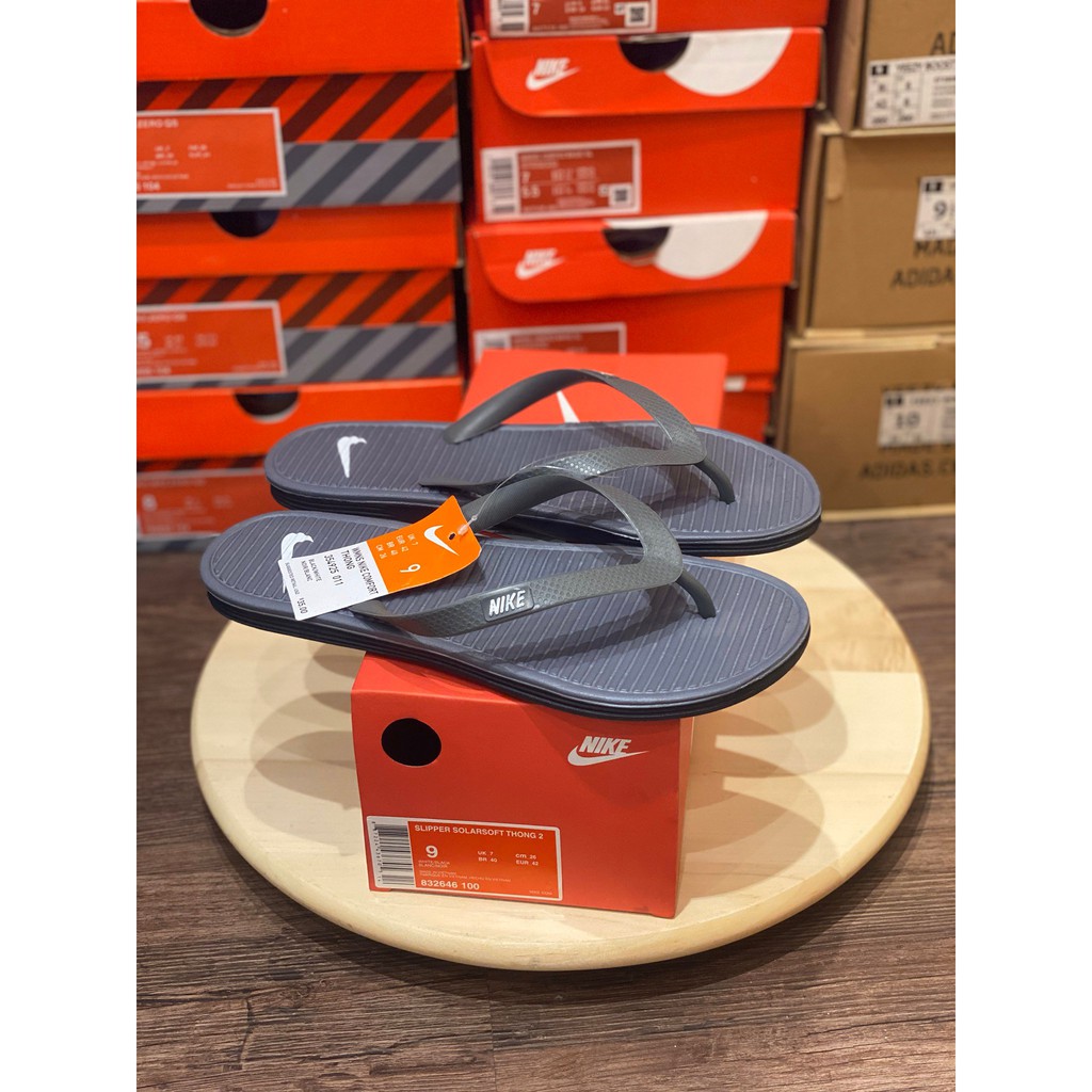 Nike original store flip flops