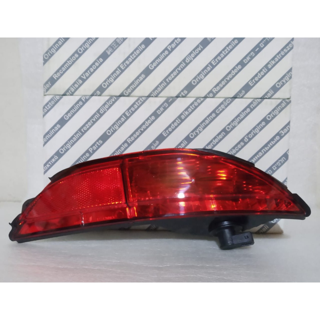 Lanterna Luz De Ré Lado Direito Fiat Toro Original 52128913 - Loja de Peças  para Carros na Web