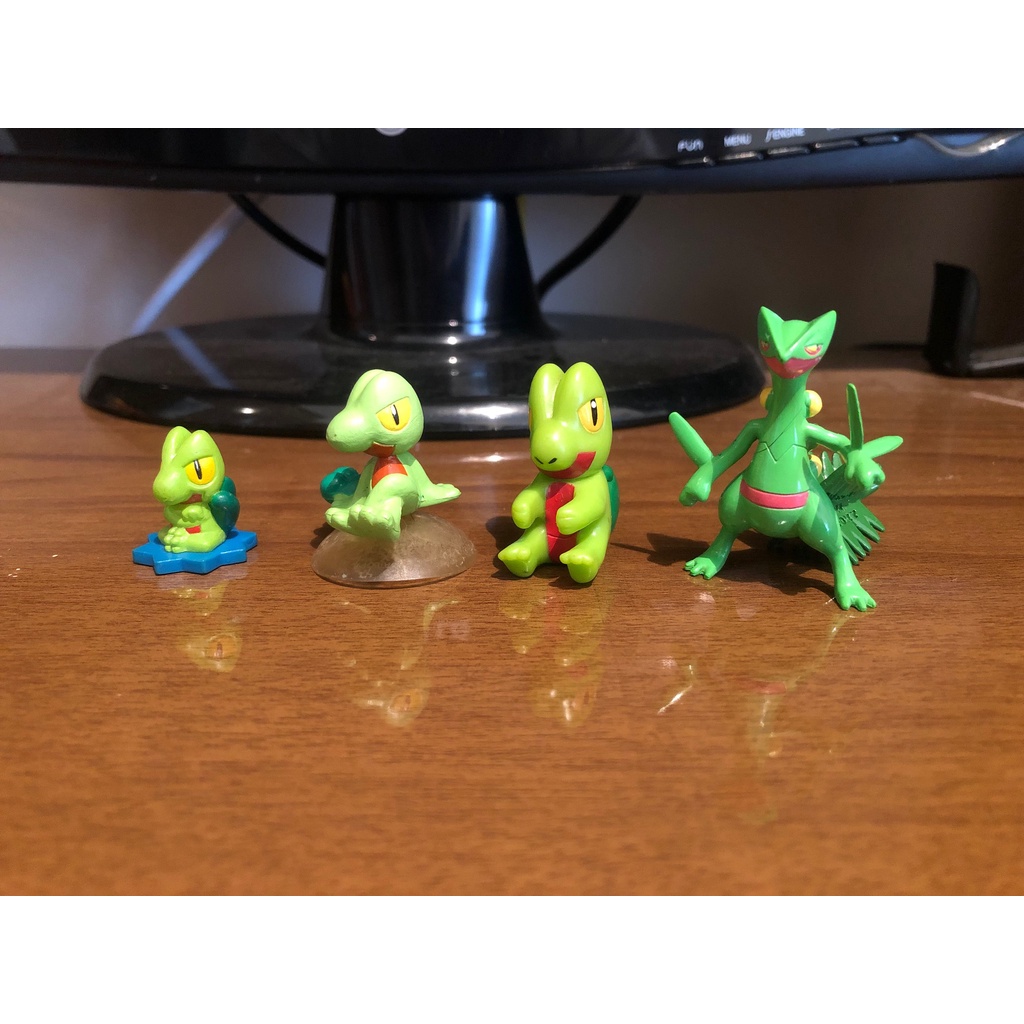 Bonecos Pokemon - Treecko e Sceptile - Hoenn