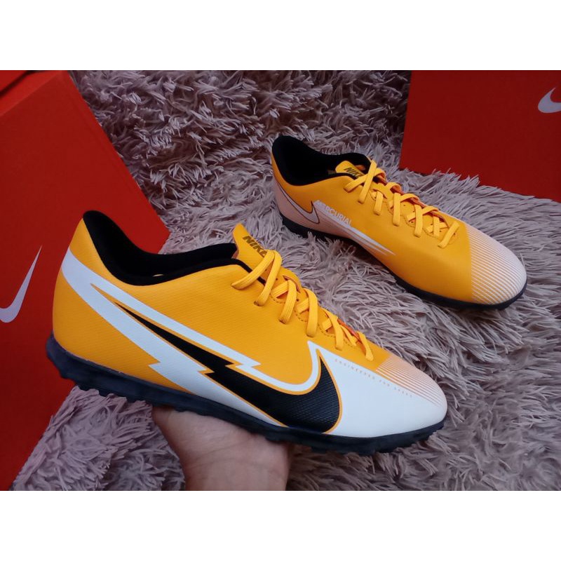 Chuteira society best sale mercurial vapor