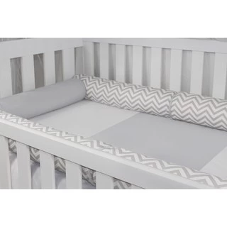 Kit Rolinho Berço Protetor Chevron ZigZag Cinza e Branco 06 Peças Neutro
