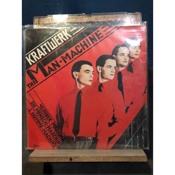 LP Kraftwerk Man machine | Shopee Brasil