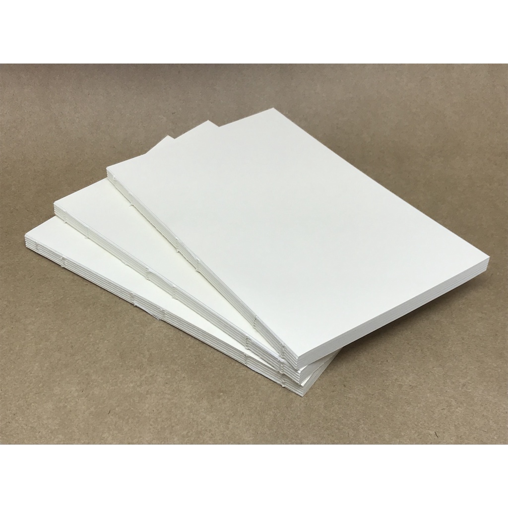 Miolo Caderno Costurado Quadriculado em Pólen