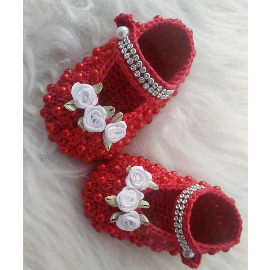 Sapatinho de bebe store de croche vermelho