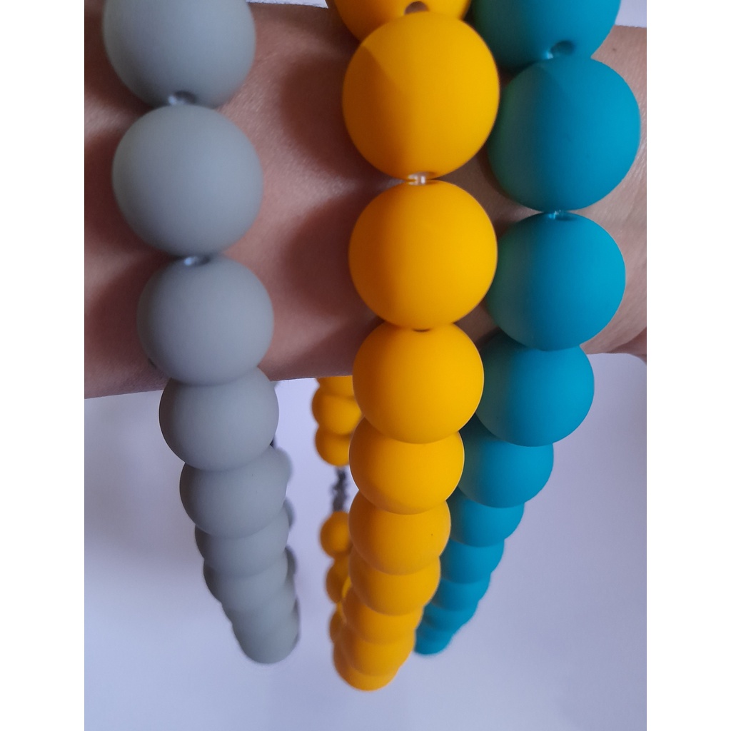 Colar de Bolas Emborrachadas moda Blogueiras | Shopee Brasil