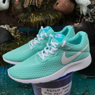 Nike store tanjun turquoise