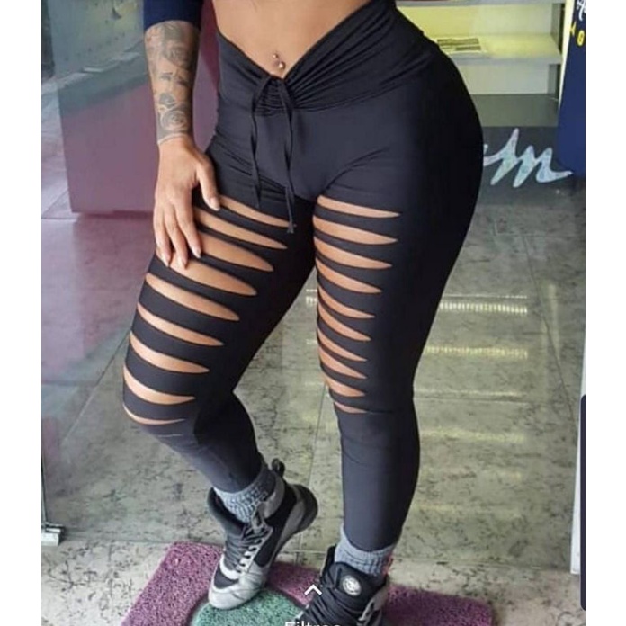 Calça legging hot sale preta rasgadinha