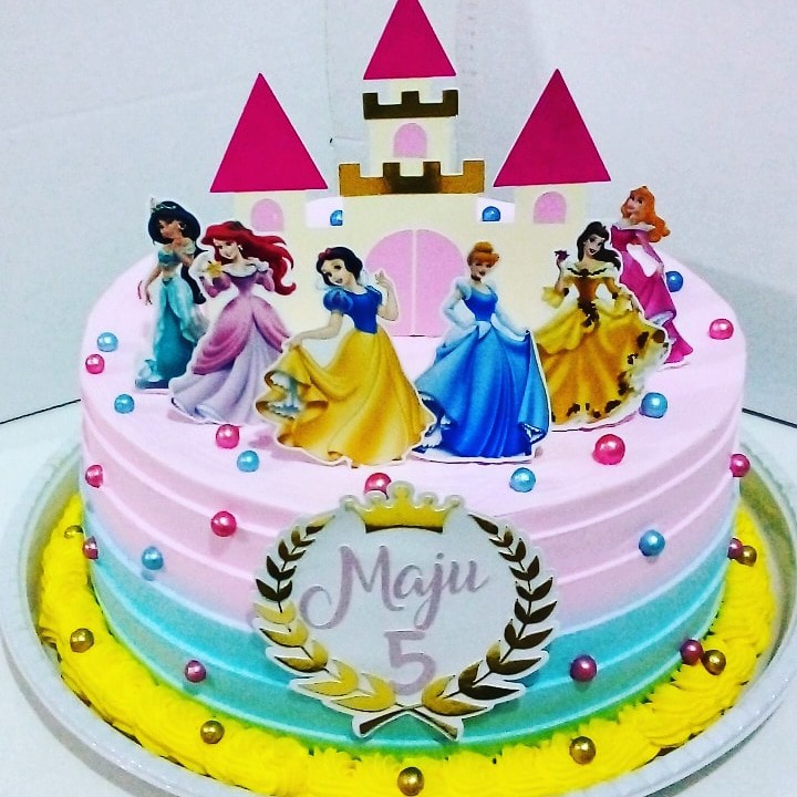 topo de bolo princesas disney em Promoção na Shopee Brasil 2023
