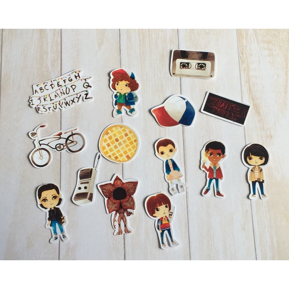 Pin em Stranger things personagens