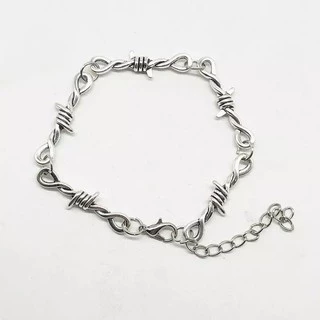Pulseira unissex arame farpado e pingente de lâminas aesthetic goth gothic egirl