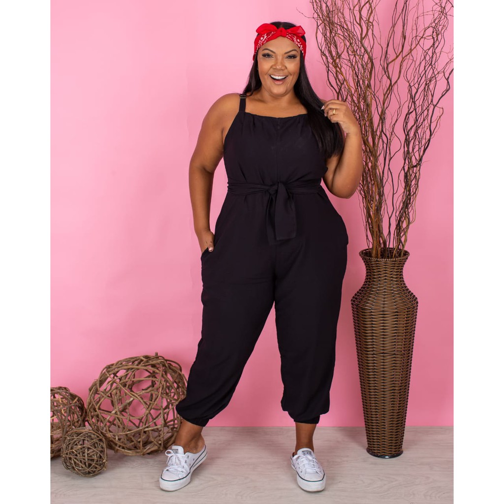 Macacao plus size store preto