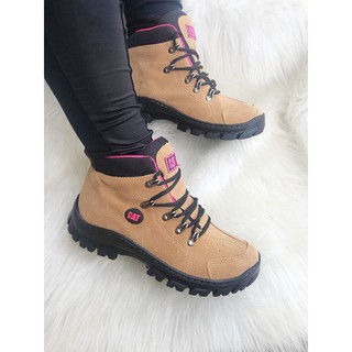 Bota Feminina Caterpillar Preto e Rosa Palmilha Anatômica Couro Legítimo  Super Confortável - Feathers Boots