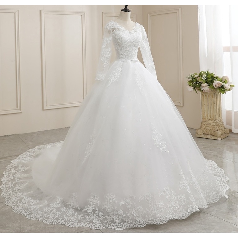 Vestido de noiva curto com store cauda longa