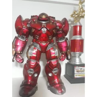 Action figure Marvel hulkbuster repaint