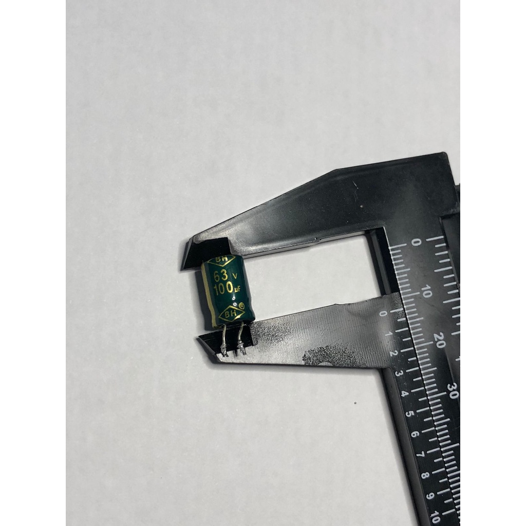 Capacitor eletrolítico 63V 100uf 105˚C 3A CD288L | Shopee Brasil