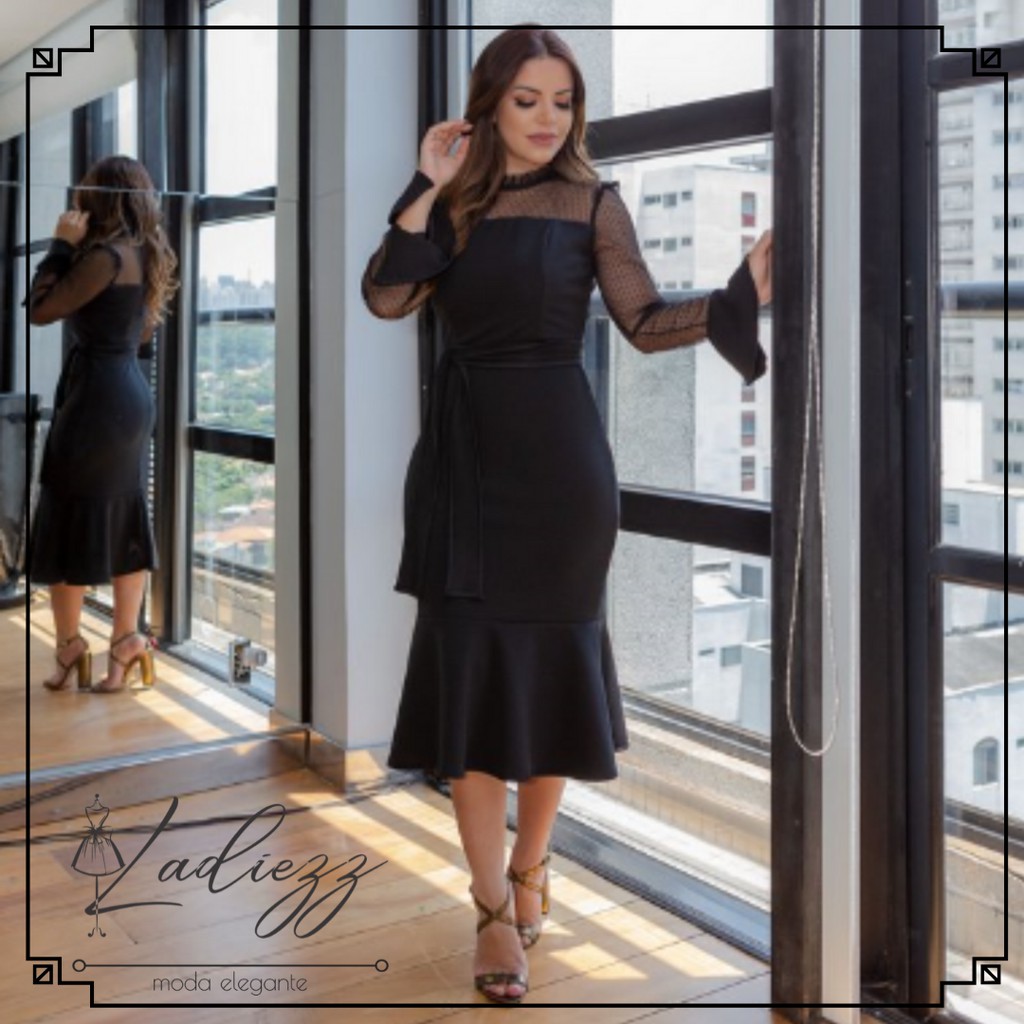 Vestido midi preto com sales babado