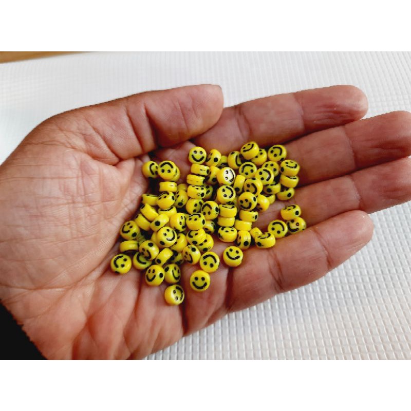 A) Miçanga passante, 100 unidade tamanho 7mm e 50 unidades