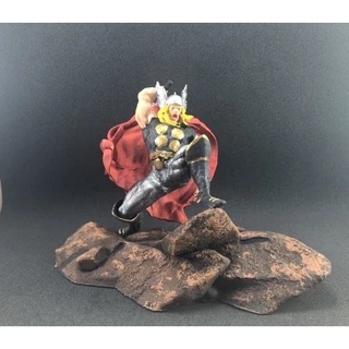 Boneco colecionável figure do Thor Marvel em impressão 3D.