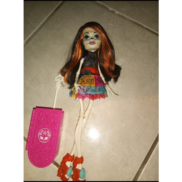 SORTIDO BONECAS MONSTER HIGH MORTAS DE SONO MATX4514