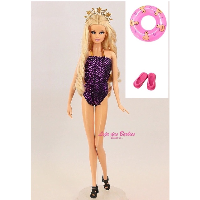 Boneca barbie com roupa de verão da moda