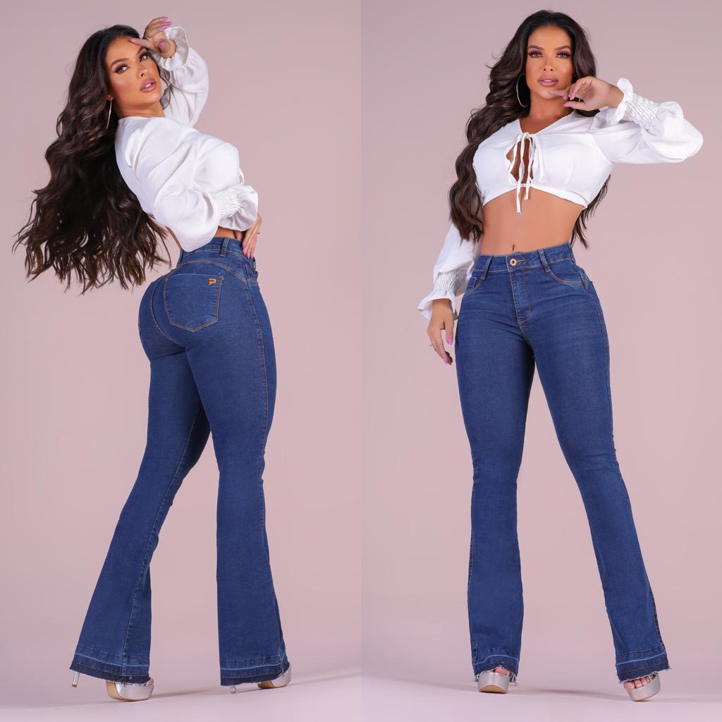 Calça jeans flare boot cut cós alto azul médio empina bumbum