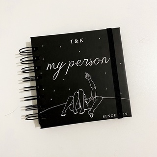 Álbum Scrapbook Preto 11x11cm Capa Dura Personalizada Memórias e Colagens