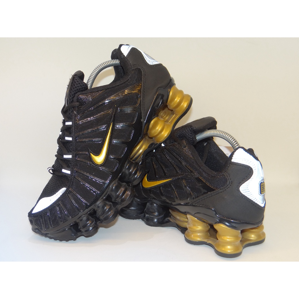 Nike shox preto e best sale dourado original