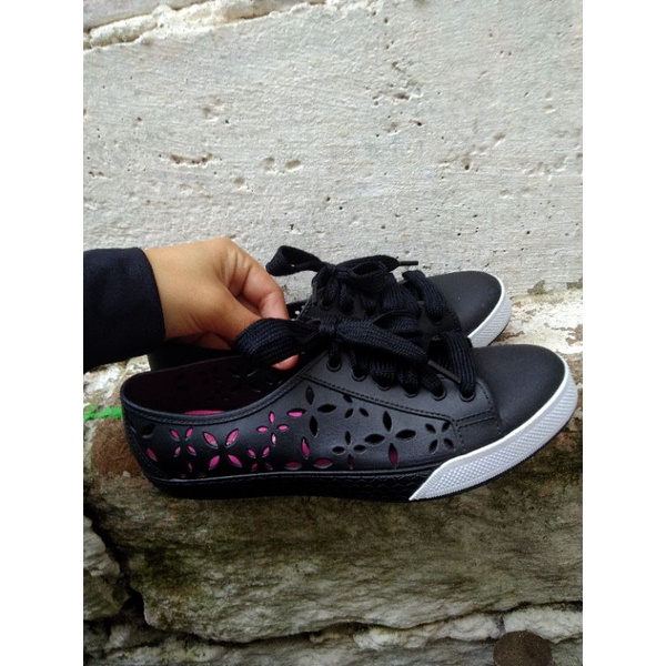 Tenis de plastico store feminino