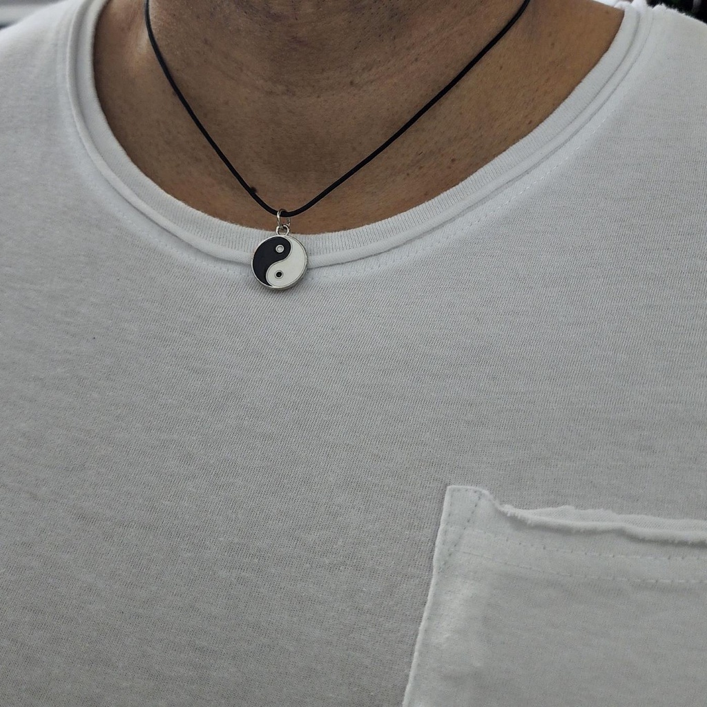 Gargantilha masculina feminina cordão pingente medalha Yin Yang Força e equilibrio