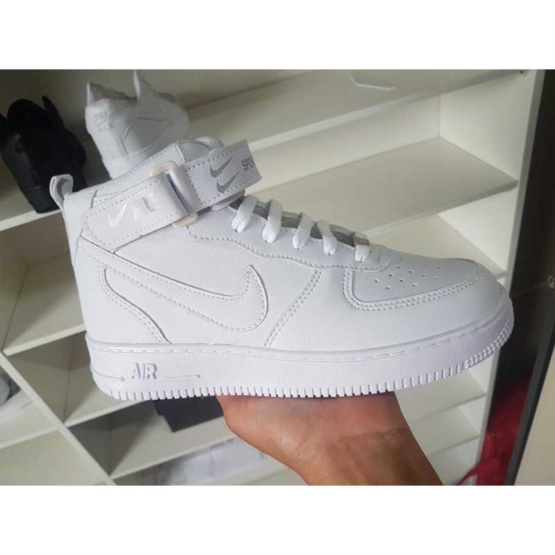 Tenis nike branco com hot sale velcro