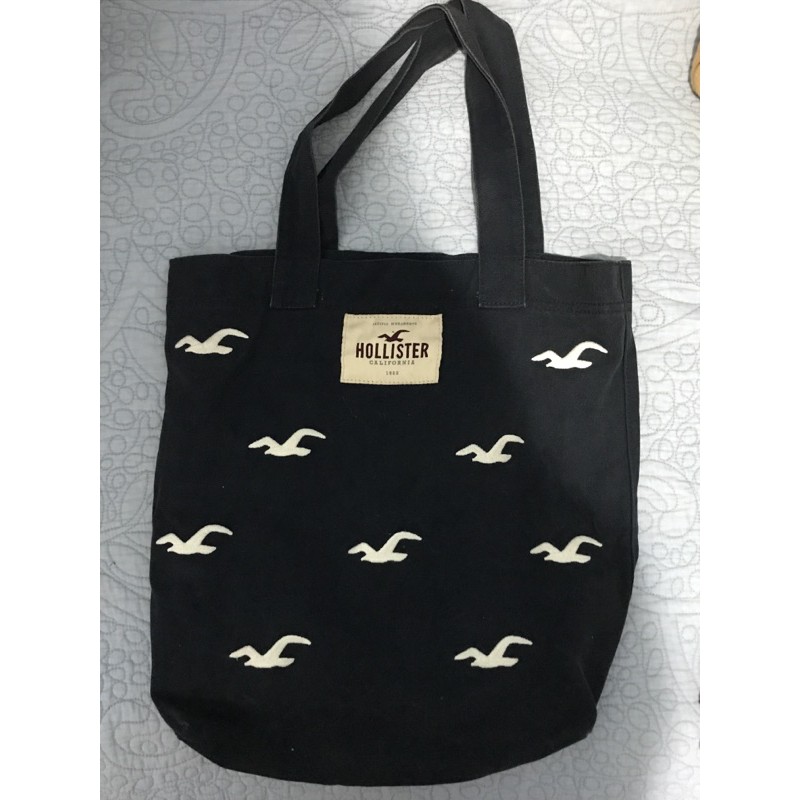 Hollister tote online