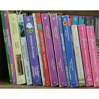 2 livros - Promoção - Envio aleatório - Romances de Banca antigos - Nova Cultural e Harlequin - Momentos Íntimos, Clássicos Históricos, Julia, Sabrina, Jessica, Dueto, Tentação, Desejo...