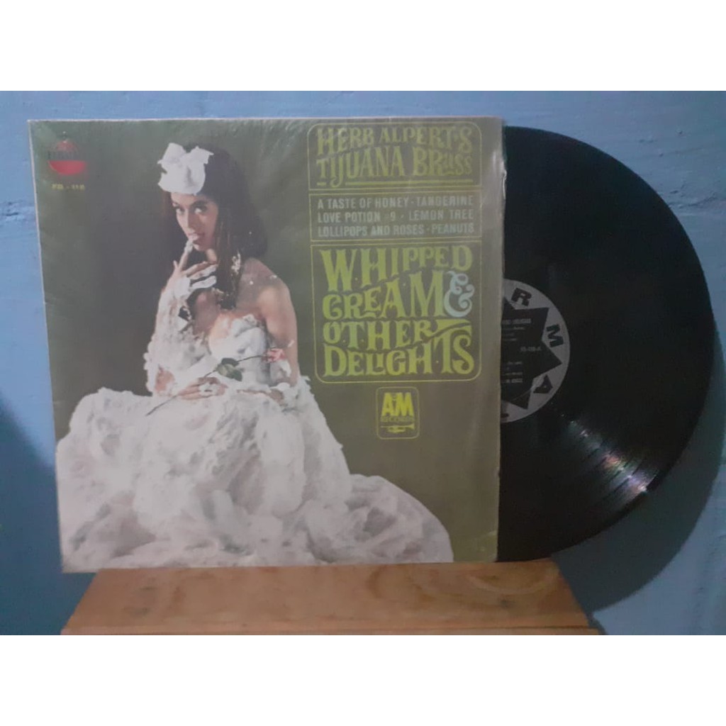 Herb Alpert & The Tijuana Brass - Whipped Cream & Other Delights