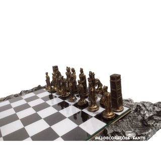 Jogo De Xadrez Romano Mod. 2 (resina)+ Tabuleiro Caixa Mdf - Corre Que Ta  Baratinho