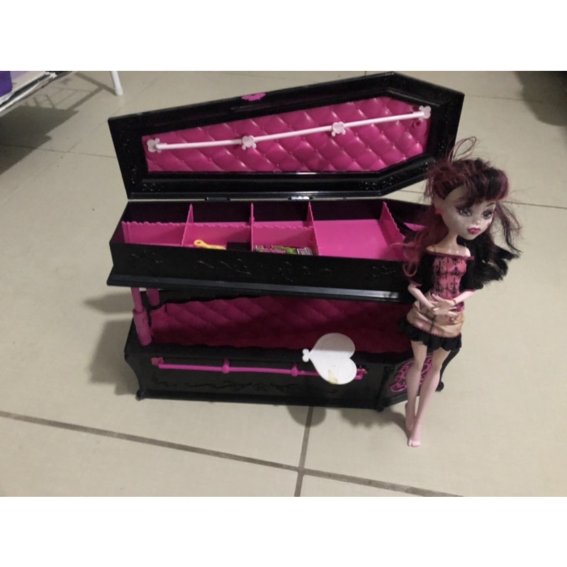 Caixão Draculaura+draculaura Scaris+ Alguns Itens Monstruosos | Shopee ...