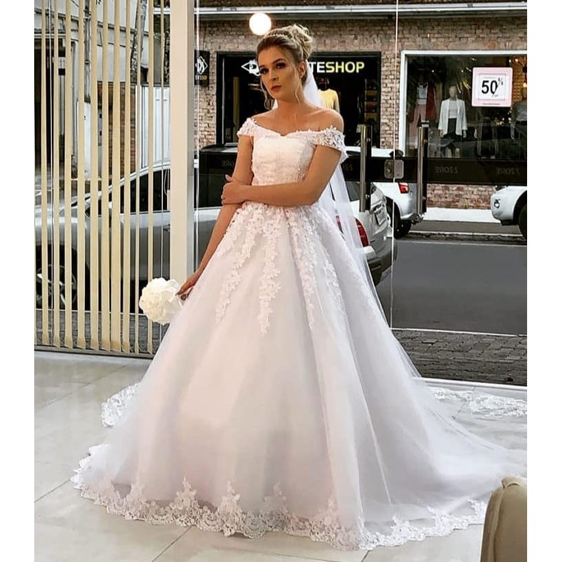 Vestido de Noiva Princesa de Ombro a Ombro em Tule Ilusion. e Saia de Tule  com Barrado, Roupa de Casamento Feminina Mãe De Noiva Usado 82270532