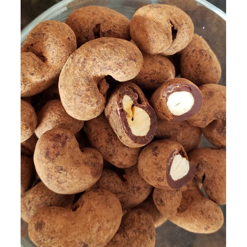 Castanha de Caju Drageada com Chocolate Preto 70%