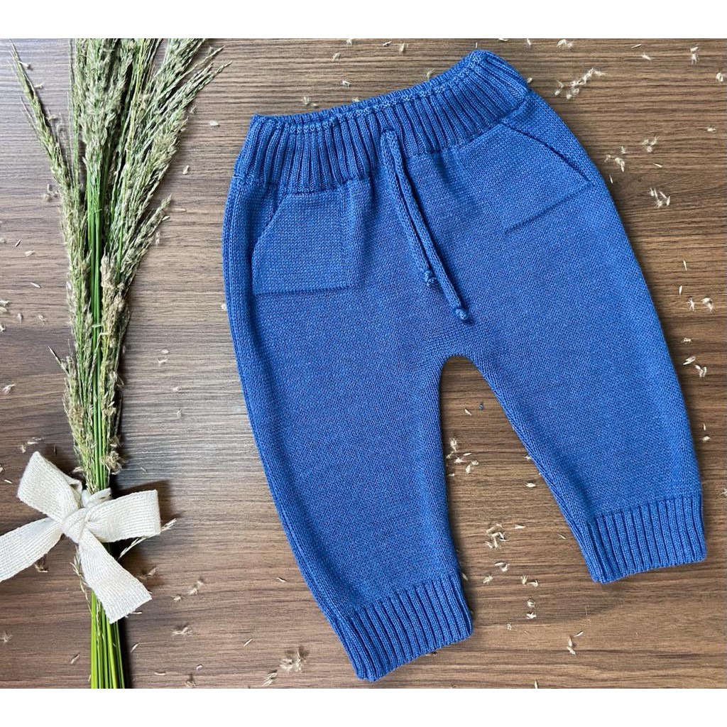 Calça de trico para bebe hot sale com pezinho