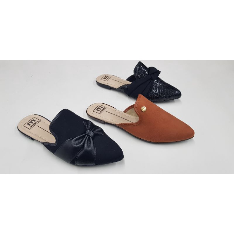 Slipper store aberto atras