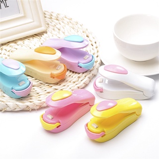 Mini Máquina Seladora a Pilha Colorida Com Imã de Geladeira Pratica e Rápida