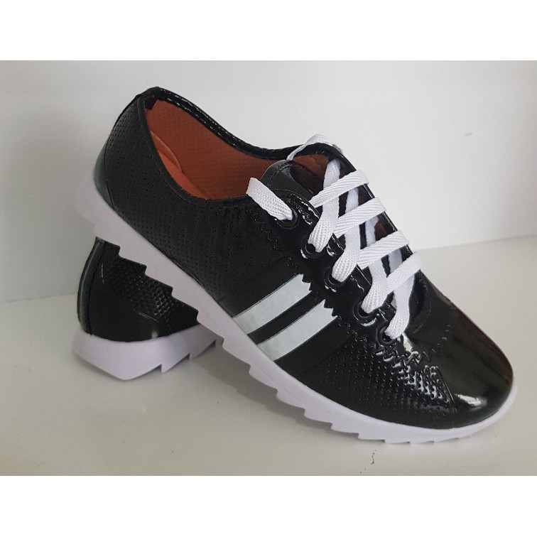 Tenis feminino hot sale preto verniz