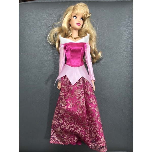 Aurora doll best sale disney store