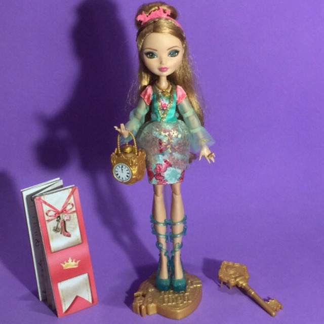 → Boneca Ever After High Ashlynn Ella - Mattel é bom? Vale a pena?