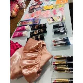 Kit Revenda de Maquiagem 3 com 36 produtos