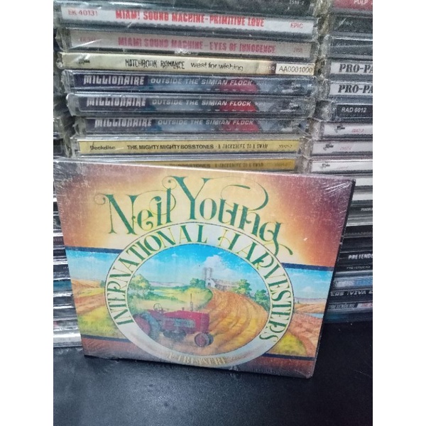 cd Neil Young international harvesters a treasure lacrado de fabrica